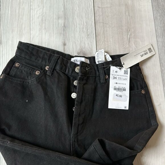 Zara‎ Mid Rise Black Jeans Seamless Hem Flared Metal Button Closure Sz 2 NWT - Picture 7 of 7